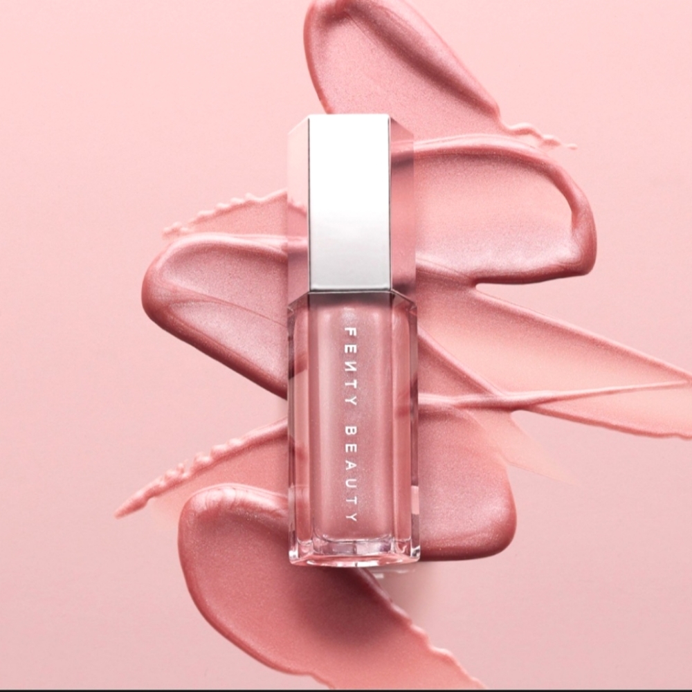 Fenty Gloss Bomb Universal Lip Luminizer Fussy